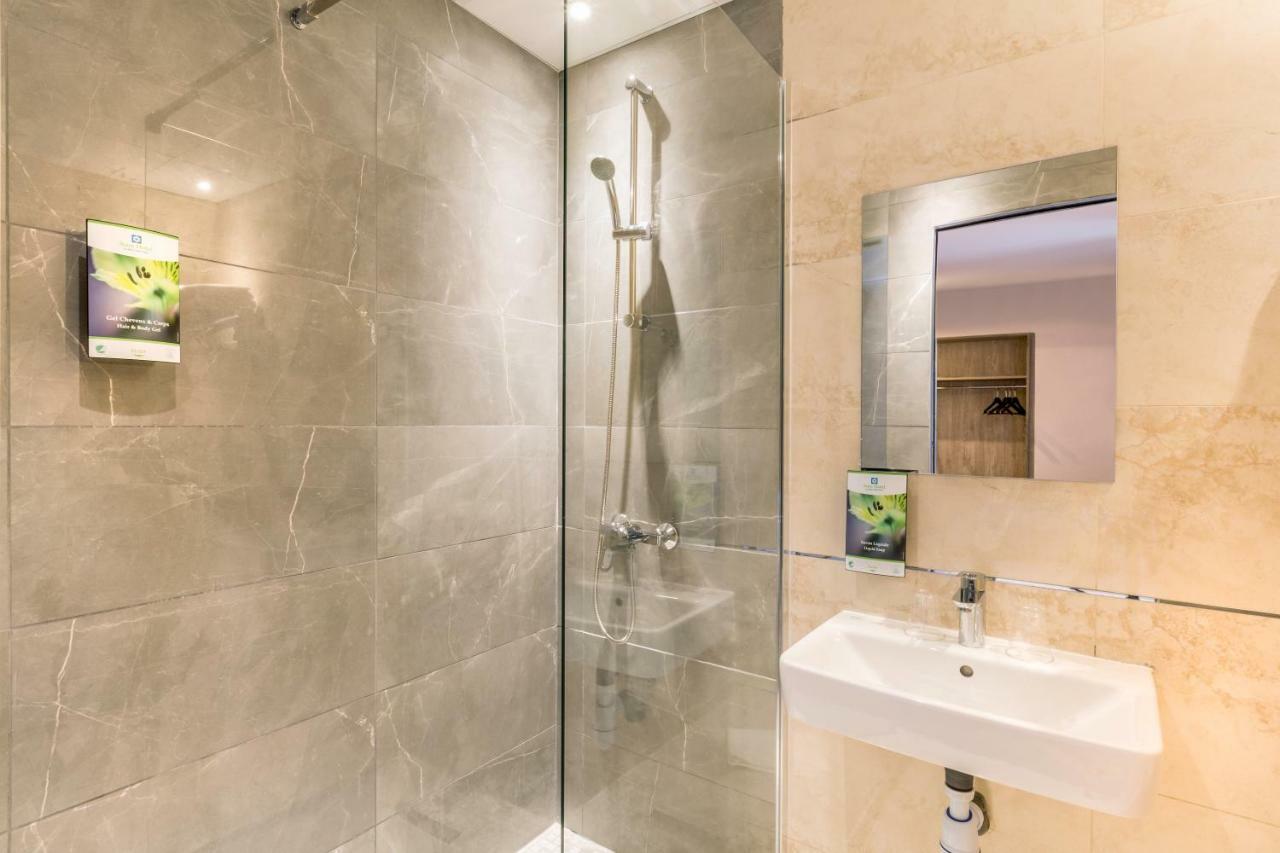 Sure Hotel By Best Western Paris Gare Du Nord Exterior photo